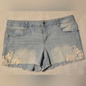 Size 18.5 - Arizona Jean Shorts